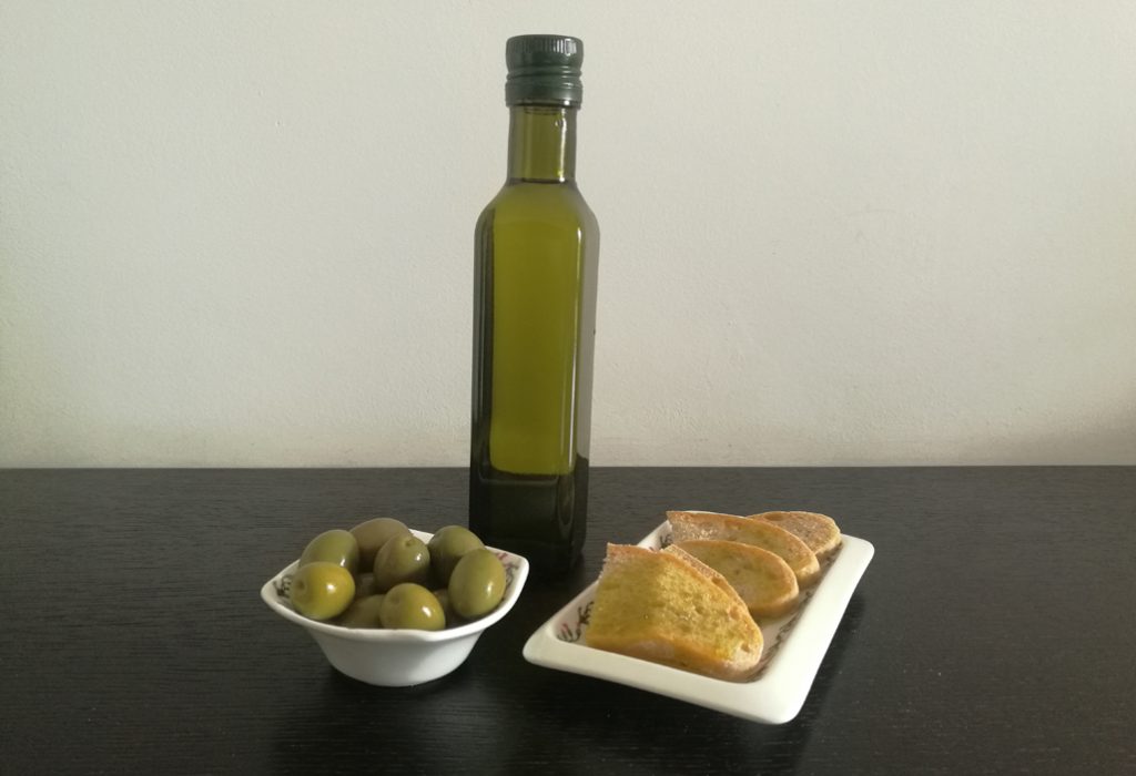 PANE TOSTATO E OLIO